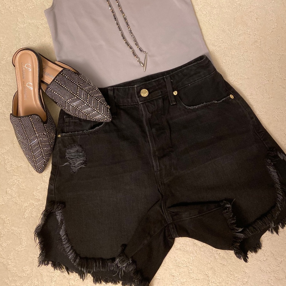 Good American Bombshell Short in black